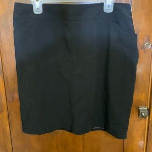 LIKE NEW BLACK WORTHING SKIRT SIZE 14P
